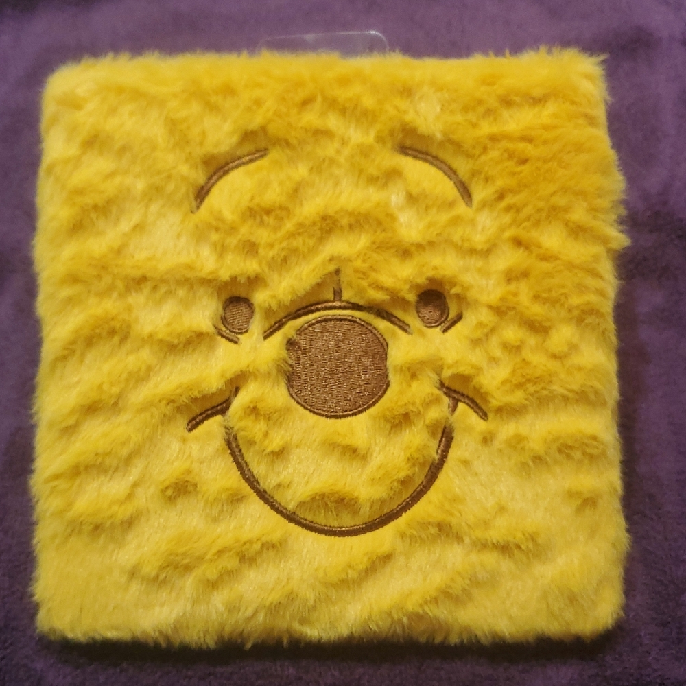 Disney Winnie The Pooh Eyeshadow Palette With 16 Colors